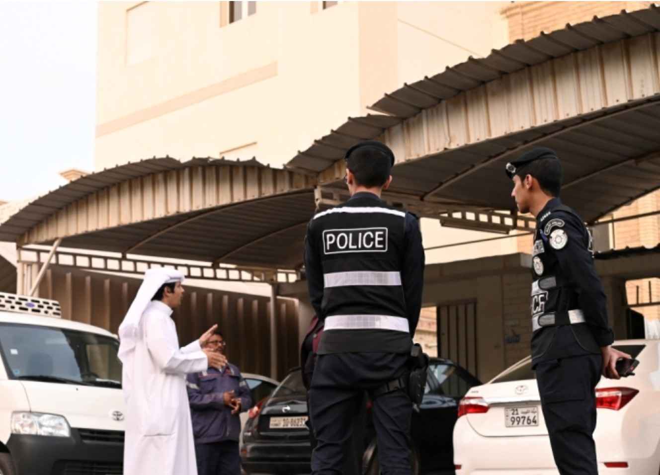 ജലീബ് അൽ ഷുവൈക്കിൽ നിന്ന് ബാച്ചിലർമാർ സ്വകാര്യ പാർപ്പിട മേഖലകളിലേക്ക്; നടപടിയുമായി അധികൃതർ 