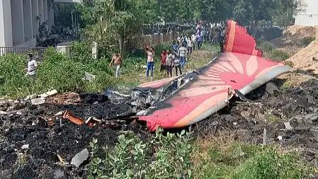 അതിജീവനം, വിമാനാപകടത്തില്‍ നിന്ന് ഒരാള്‍ അദ്ഭുതകരമായി രക്ഷപ്പെട്ടു