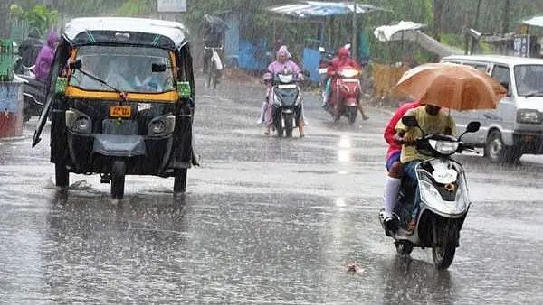 അതിശക്തമായ മഴ: രണ്ട് ജില്ലകളില്‍ റെഡ് അലര്‍ട്ട്, ഒമ്ബതിടത്ത് ഓറഞ്ച്