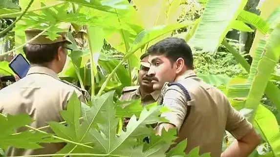 തിരുവനന്തപുരത്ത് യുവതിയുടെ മൃതദേഹം കത്തിക്കരിഞ്ഞ നിലയില്‍; താമസിച്ചത് സുഹൃത്തിനൊപ്പം, ദുരൂഹത