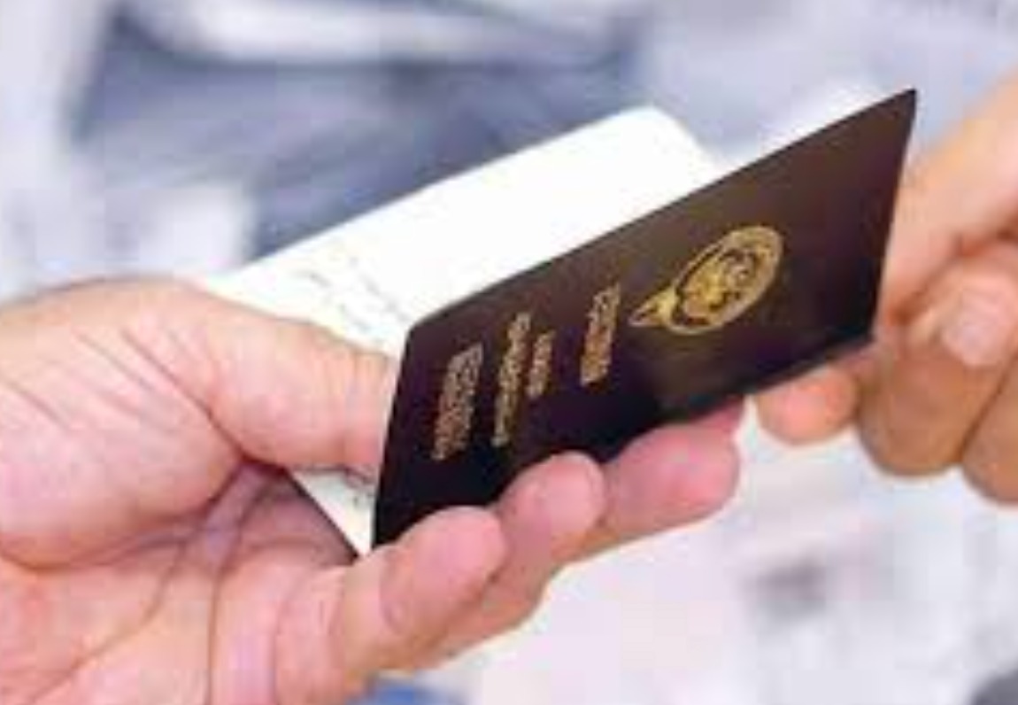 ഡോക്ടർമാരും മാധ്യമ പ്രവർത്തകരും അടക്കം ഉൾപ്പെടെ 154 വ്യക്തികളുടെ കുവൈത്തി പൗരത്വം റദ്ദാക്കി