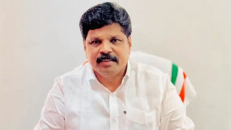 നിലമ്ബൂര്‍ രാഷ്ട്രീയ പോരാട്ടമാക്കിയത് കെസി വേണുഗോപാല്‍; പ്രശംസയുമായി എപി അനില്‍കുമാര്‍