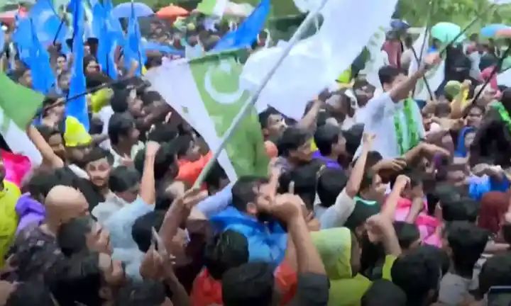 കാലിക്കറ്റ് യൂണിവേഴ്സിറ്റി യൂണിയൻ ഭരണം നിലനിര്‍ത്തി യുഡിഎസ്‌എഫ്; വര്‍ഷങ്ങള്‍ക്ക് ശേഷം എംഎസ്‌എഫിന് ചെയര്‍പേഴ്സണ്‍ സ്ഥാനം