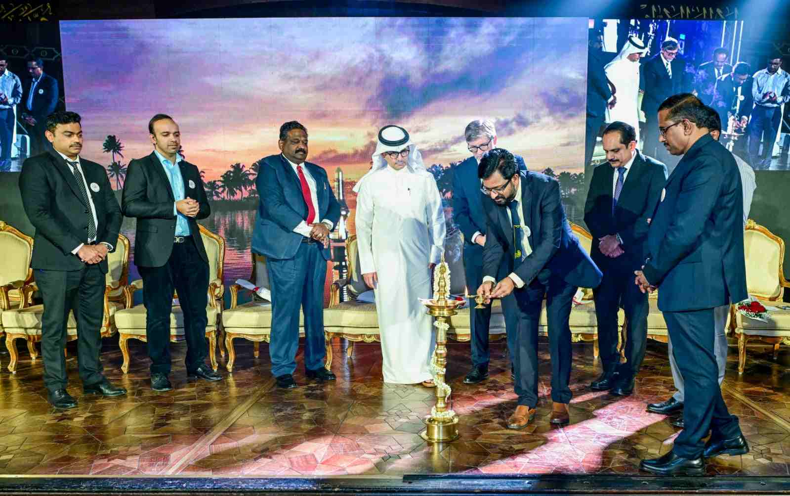 ആയിരങ്ങളെ ആകര്‍ഷിച്ച് ശാസ്ത്രോത്സവ് 