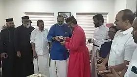 രാജീവ് ചന്ദ്രശേഖറിന് കേക്ക്; ക്രൈസ്തവ നേതാക്കള്‍ മാരാര്‍ജി ഭവനില്‍
