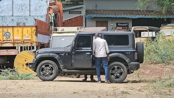 വ്യാപാരിയെ മര്‍ദ്ദിച്ച്‌ കെട്ടിയിട്ട് 20 കോടിയുടെ വജ്രാഭരണങ്ങള്‍ കവര്‍ന്നു; 24 മണിക്കൂറിനുള്ളില്‍ പ്രതികളെ പൊക്കി പൊലീസ്