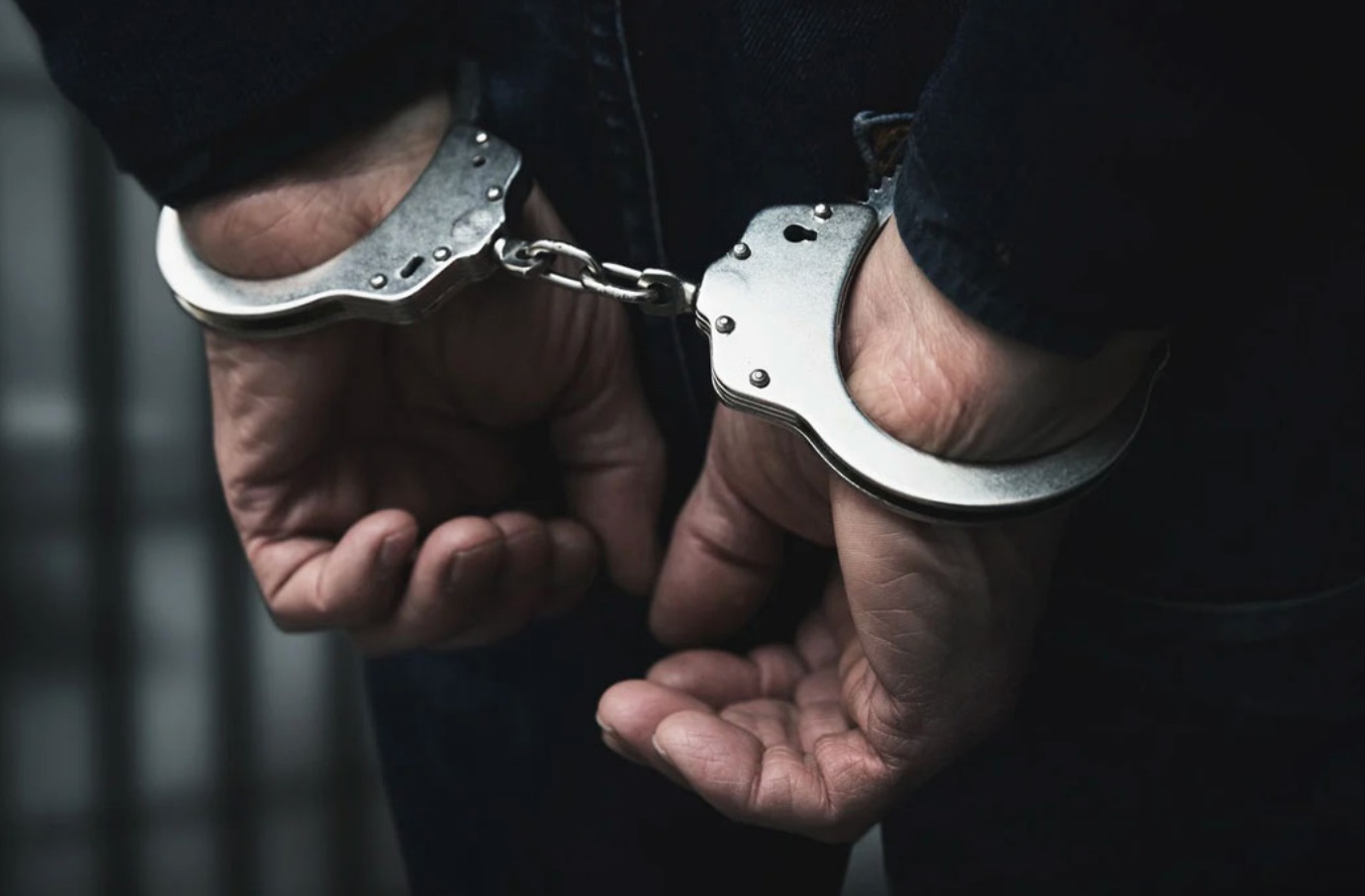 കസ്റ്റംസ് വിഭാഗത്തിലെ മൂന്ന് ജീവനക്കാര്‍ക്ക് ഏഴ് വര്‍ഷം തടവ് ശിക്ഷ