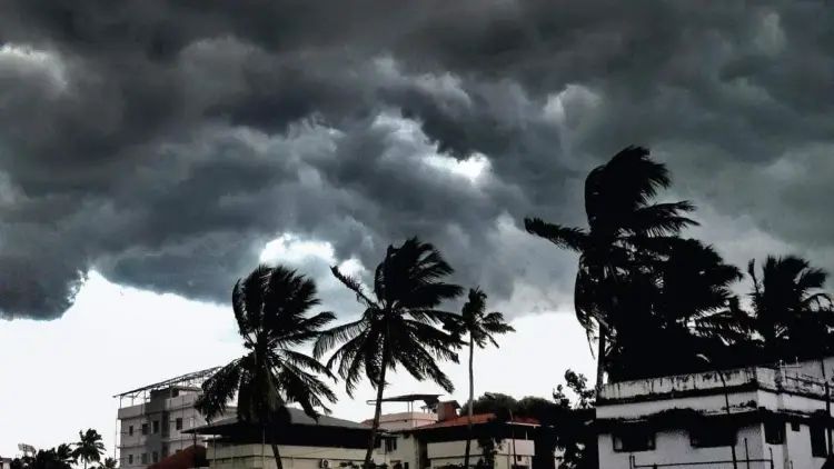 കാലവര്‍ഷം മെയ് 13ഓടെ എത്തും; വെള്ളിയാഴ്ച മുതല്‍ സംസ്ഥാനത്ത് ശക്തമായ മഴ; യെല്ലോ അലര്‍ട്ട്
