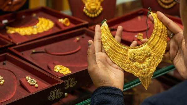 കേരളത്തില്‍ പഴയ സ്വർണത്തിനും വിലയേറുന്നു