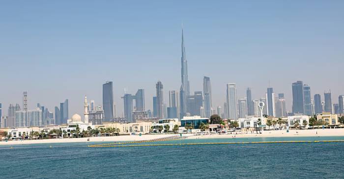 UAE Welcomes Summer with Hot Days and Foggy Mornings