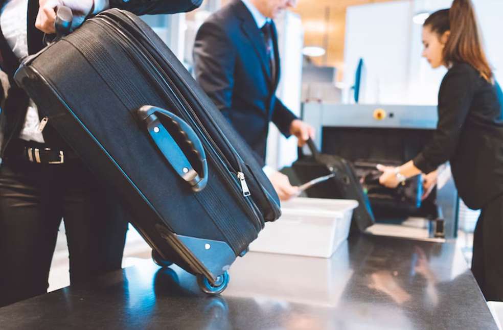 Oman Issues Strict Customs Guidelines, Mandates Declaration of High-Value Items