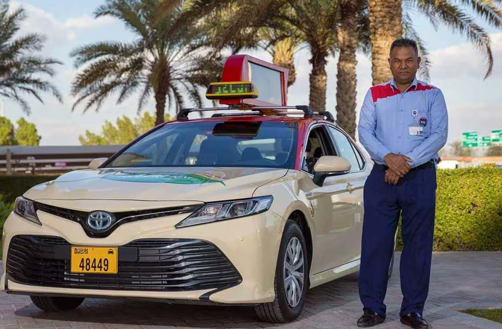 Dubai RTA Introduces New Sustainable Uniforms for Taxi Drivers
