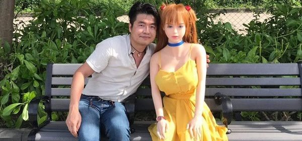 Man-Married-To-Doll-Announces-Arrival-Of-New-Member1400_601681cedd2c9_600x280.jpeg